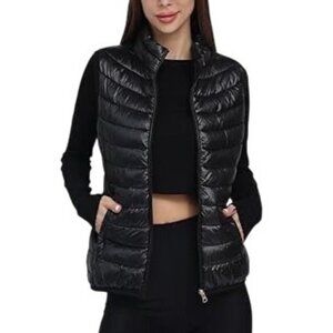 Uniqlo Black Puffer Vest Lightweight Down Quilted Zip-Up Outerwear Size XL